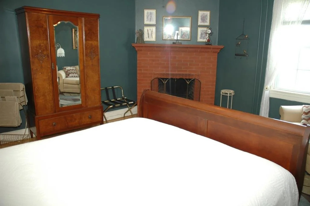 Yale Manor B&B & Yurt Glamping