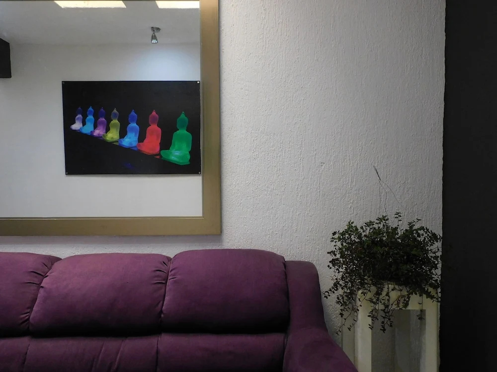 Zyan Rooms