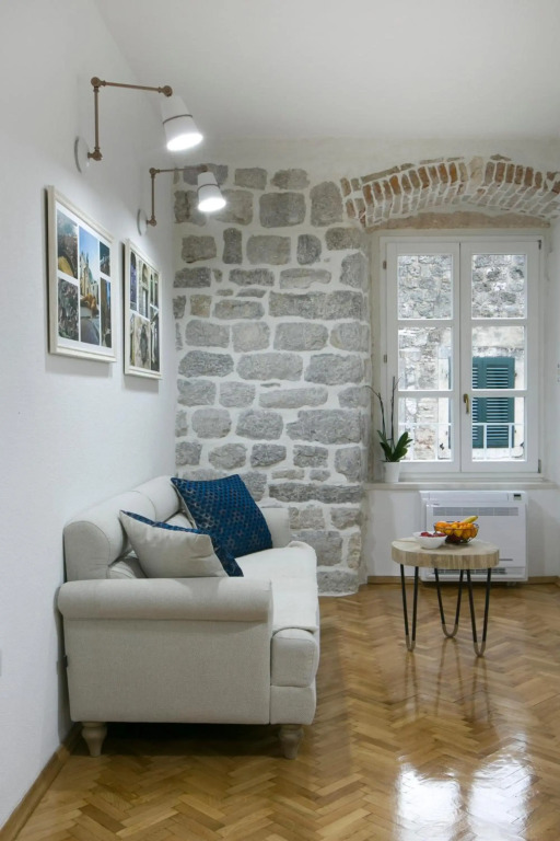Apartments Castello