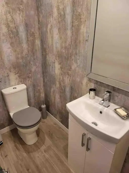 Willesden, Flat1 Lovely Spacious 1 Bedroom Flat, heart of Llandudno