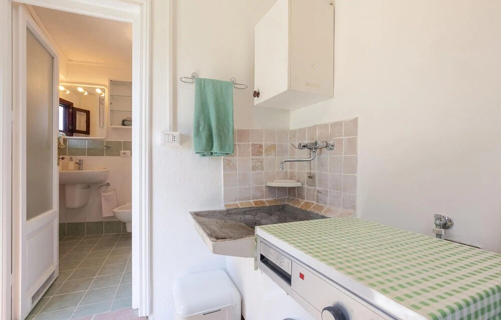Stunning Home in Piazza al Serchio With 2 Bedrooms and Wifi