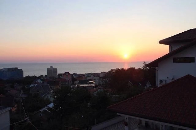 Akatsiya Guest House