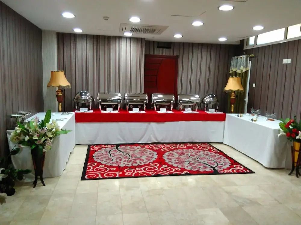 Pioneer Hotel Apartments Muscat