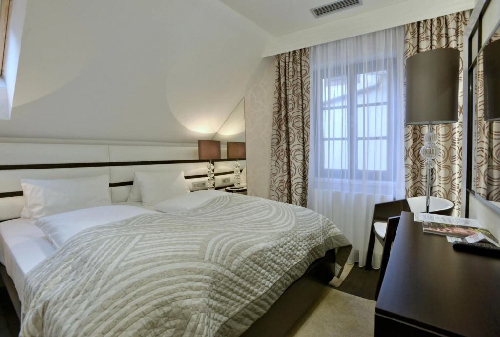 Hotel Grand