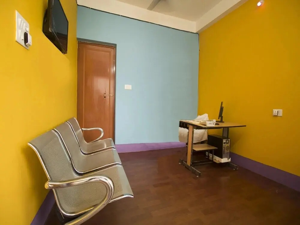 Comfort Zone By OYO Rooms
