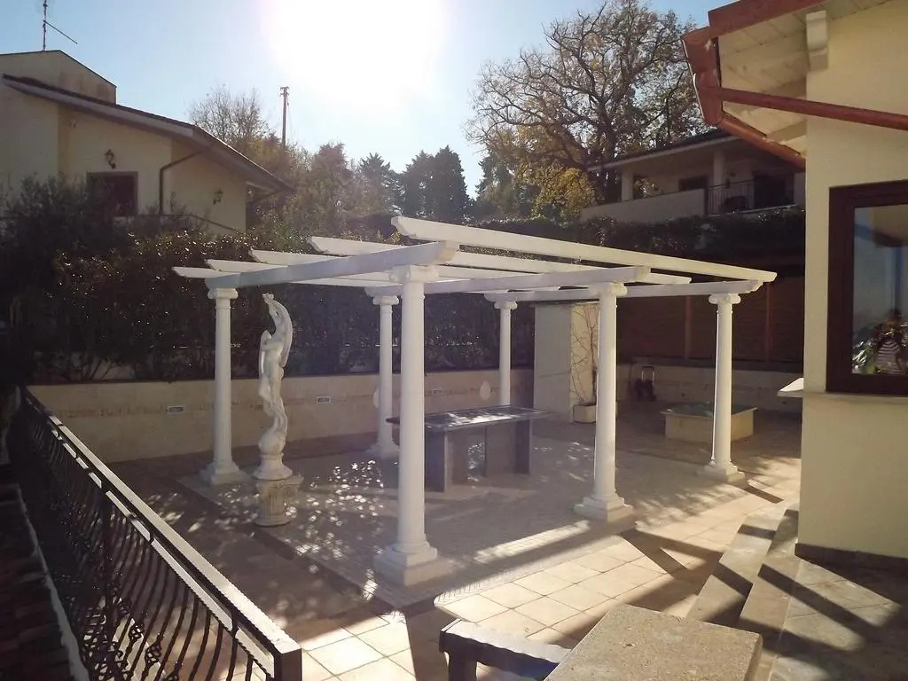 The White Villa