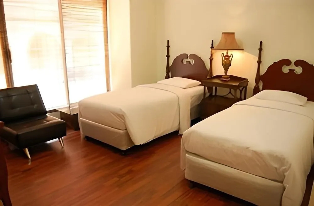 Kyriad Pejaten Suites