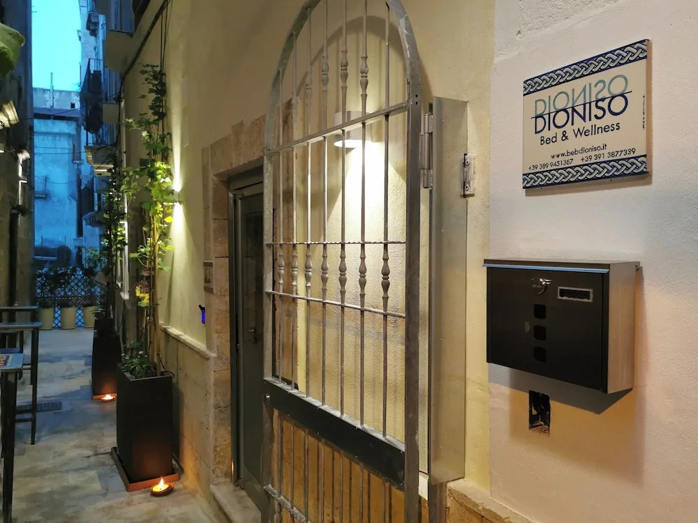 DIONISO Bed & Wellness