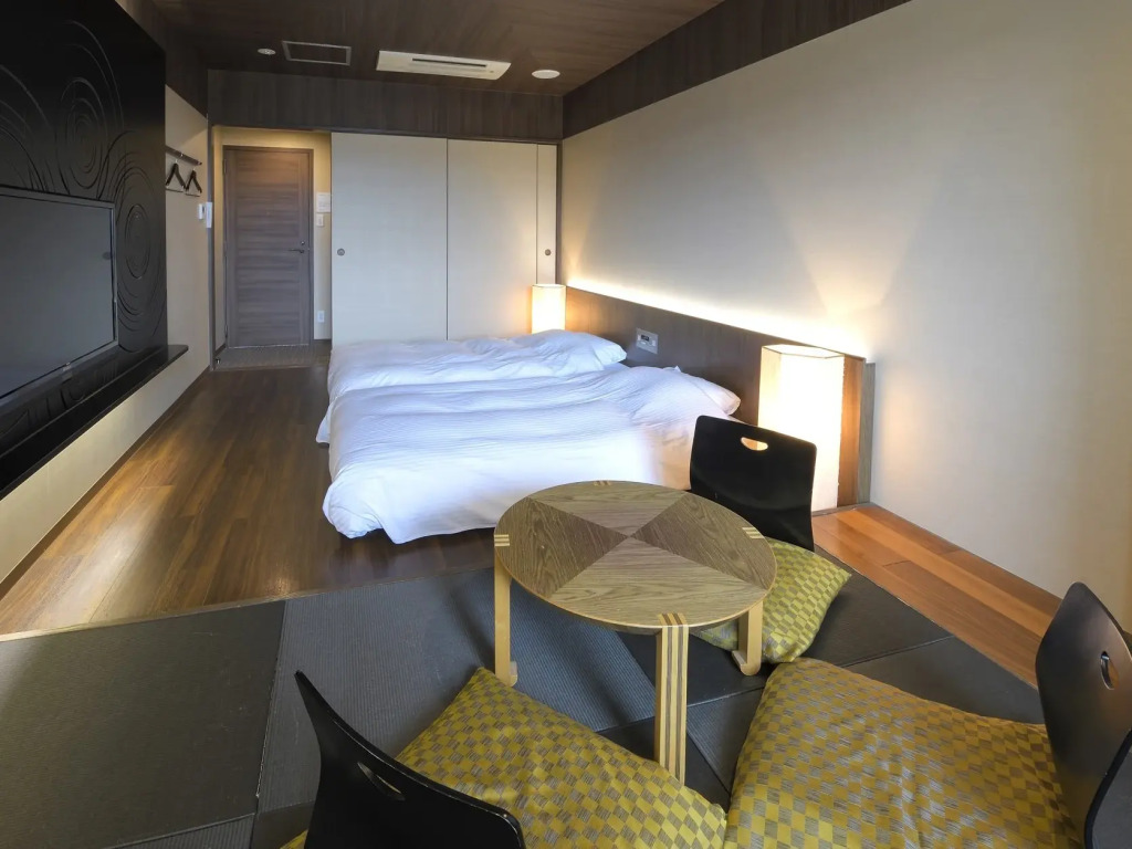 Hakone Lake Hotel
