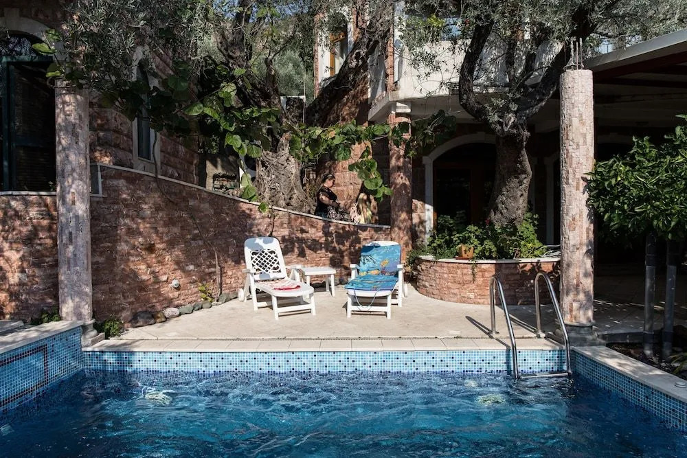 Apartments and Rooms Levantin Inn