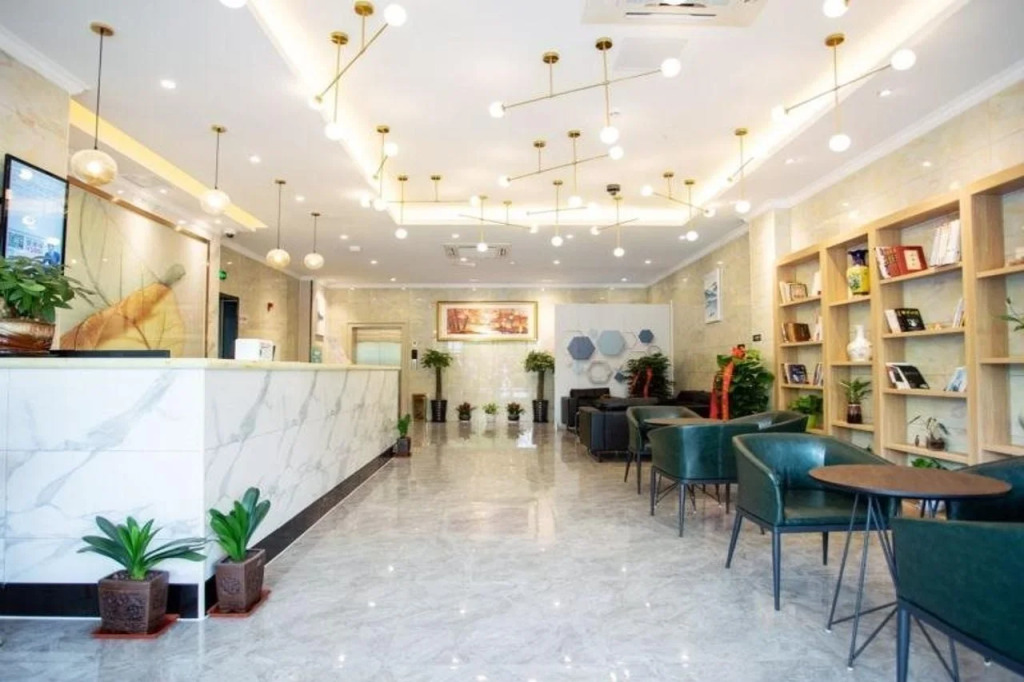GreenTree Inn Express Shanghai Pudong Lingang New City Yunhan Road