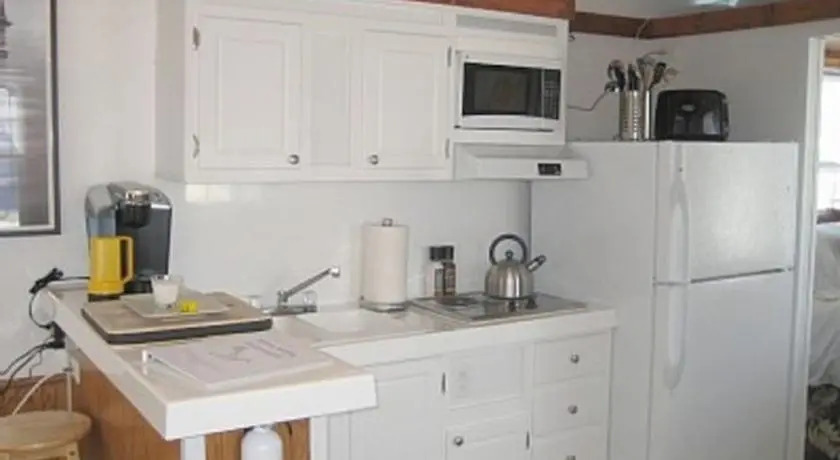Gemini Houseboat
