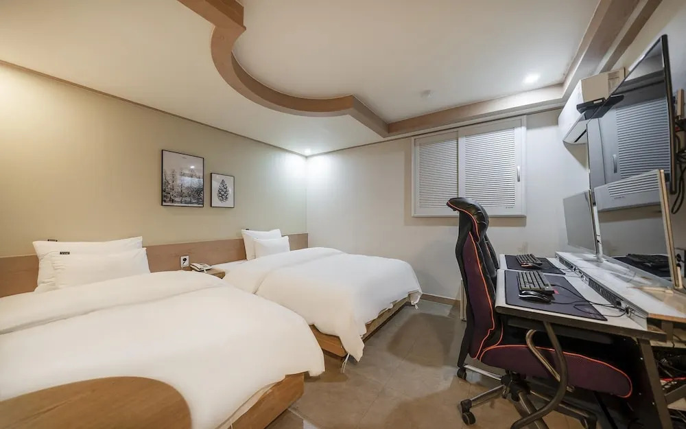 XYM Hotel