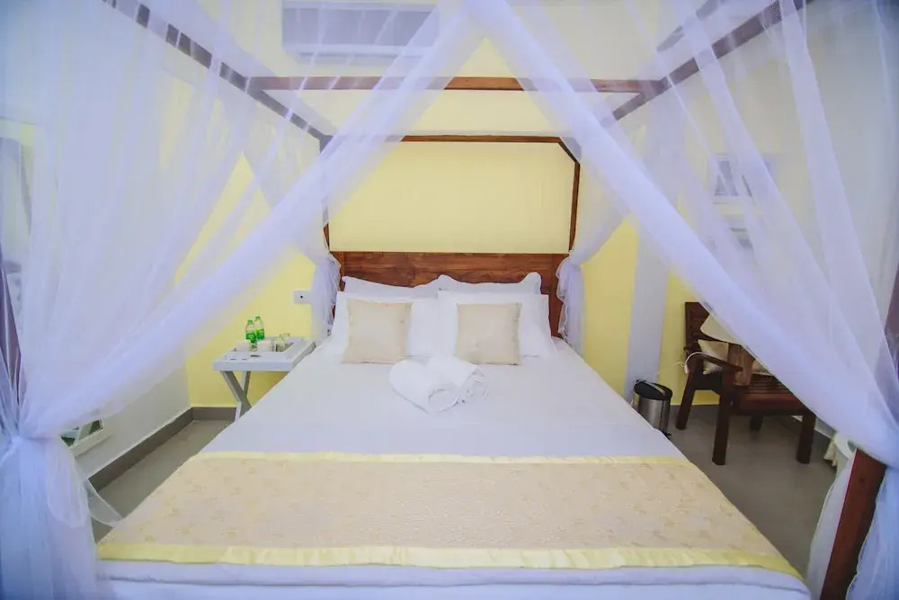Yoho Sarah Boutique Villa