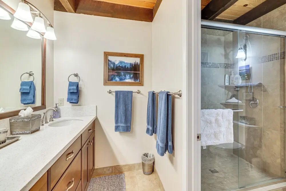 5 Mi to Northstar Resort! Multi-level Family Condo