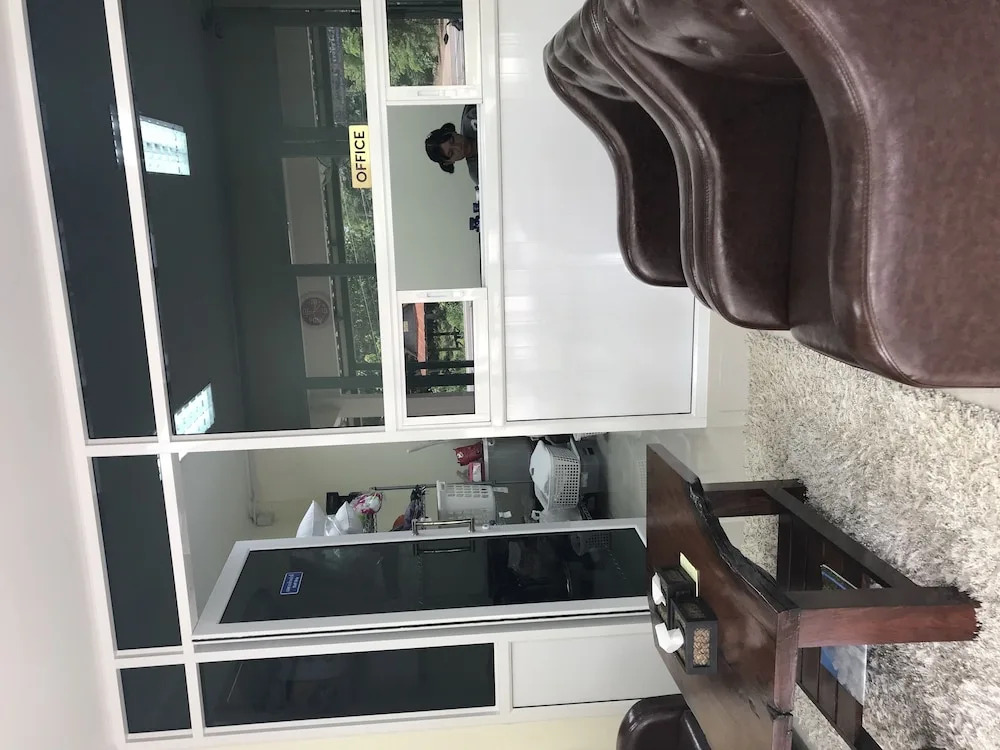 Thathong House