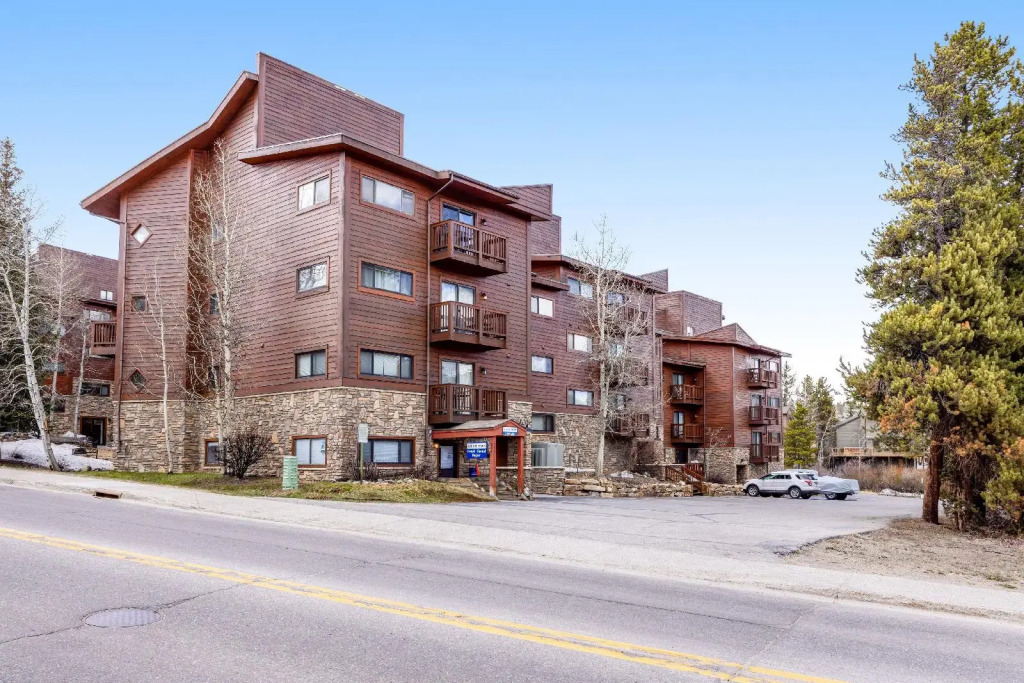 Pine Ridge Condos