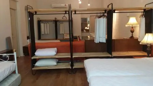 MY CHINAMANS HOME II
