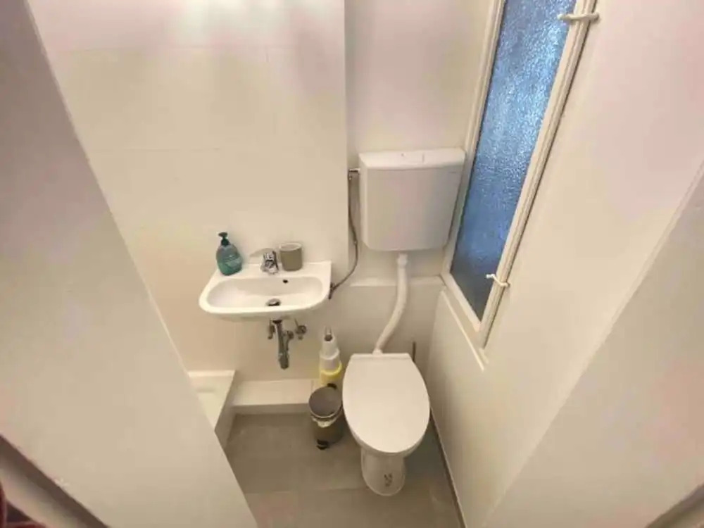City Apartment - 5 min to Metro