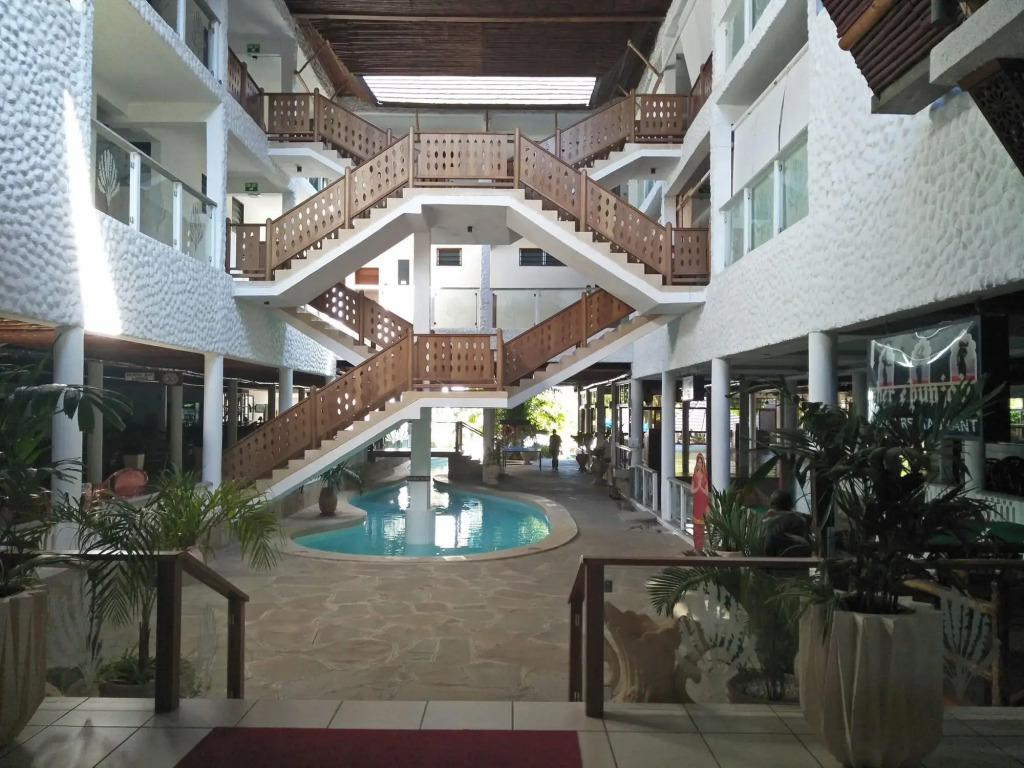 Travellers Beach Hotel & SPA