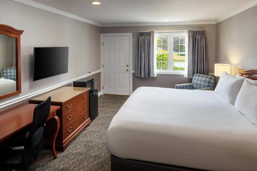 Golden Gables Inn Dazzler Select by Wyndham