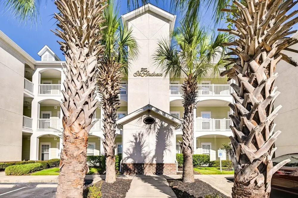 ~ 6 Mi to Ocean w/ Pool & Golf: Myrtle Beach Condo