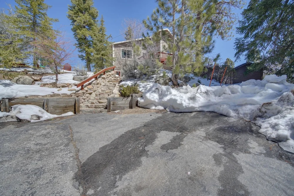 Spacious Big Bear Cabin Rental - 1 Mi to Lake!
