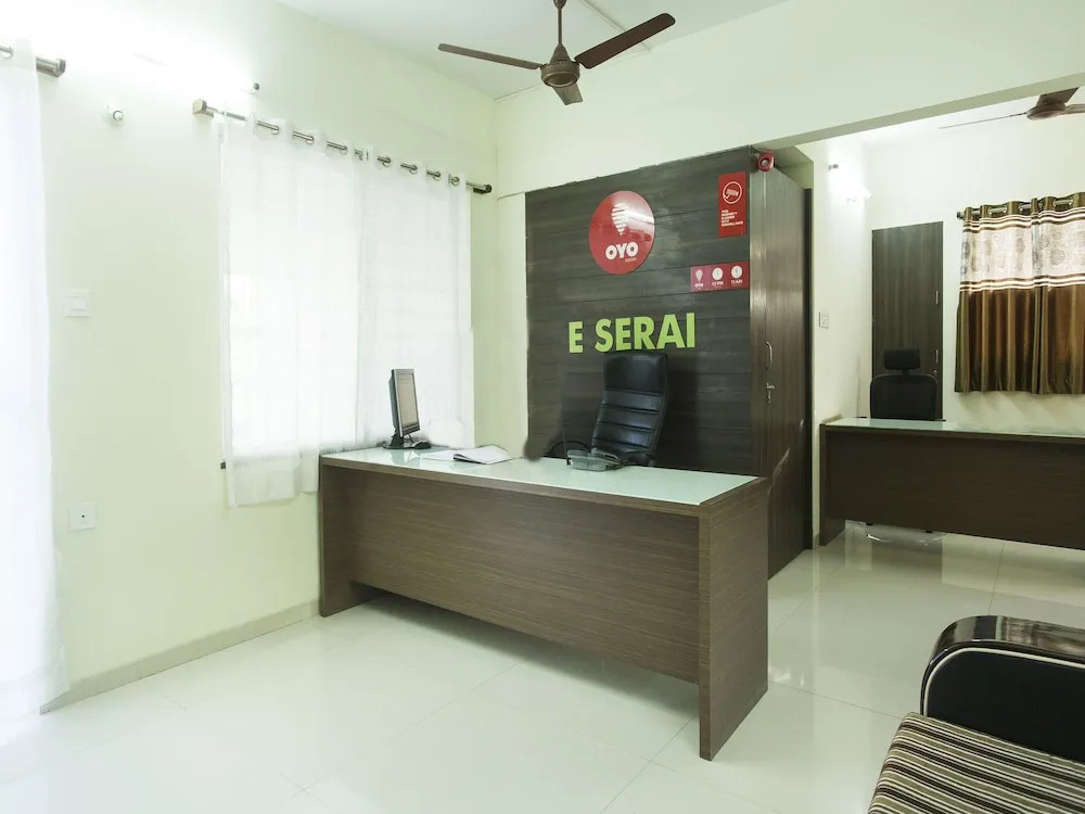 OYO 10221 Hotel E Serai