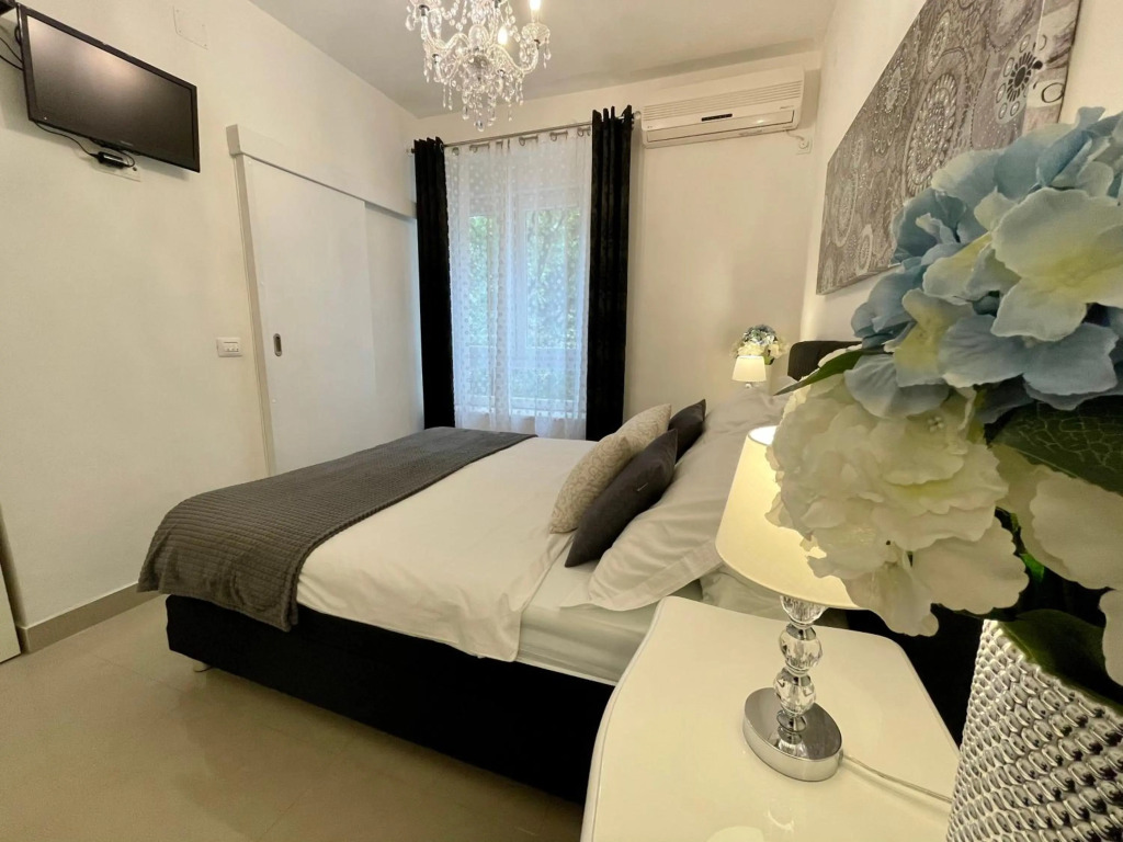 Central Square Luxury Boutique