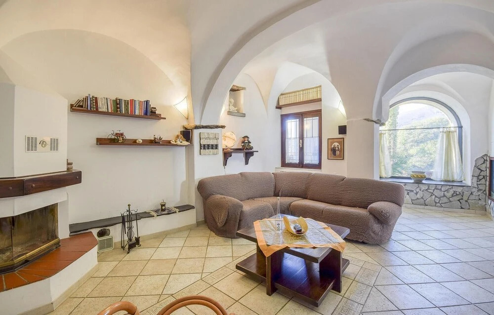 Stunning Home In Vado Ligure With Wifi