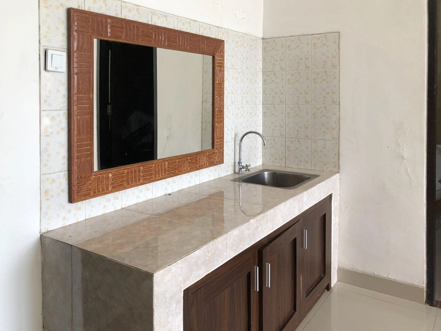 RedDoorz Plus near Dreamland Beach