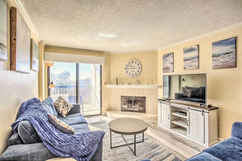 Pool Access: Family-friendly Myrtle Beach Condo