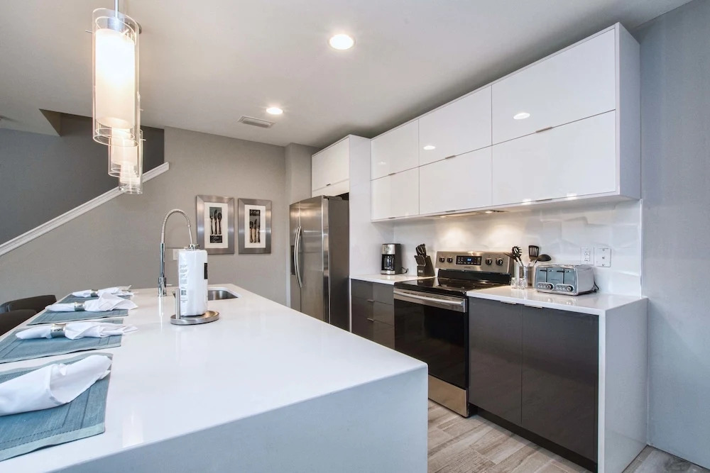 Le Reve 4 Bedroom Townhome w Splashpool - 1203LR