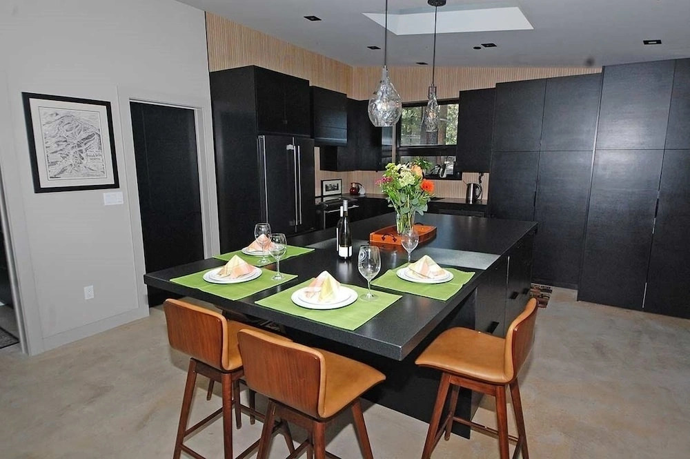 676 El Dorado Avenue 2 Bedroom Home