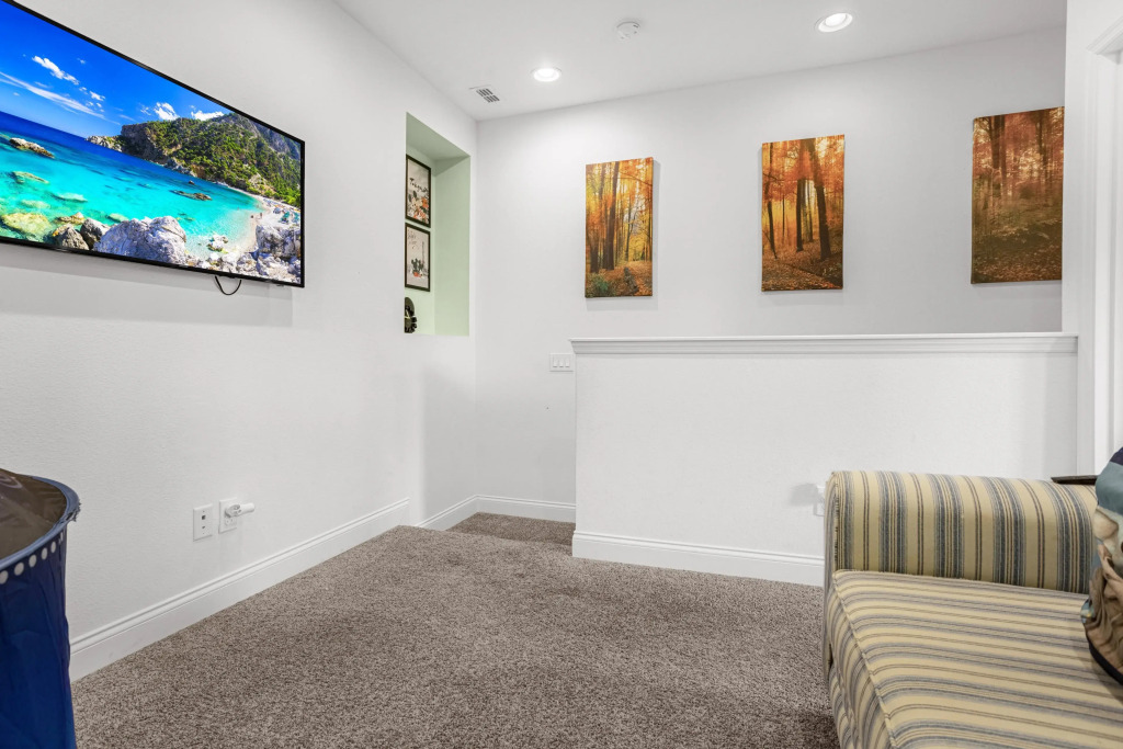 IfT318 4 Bedroom Luxury Condo!, DAVENPORT, US