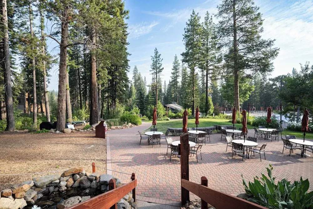 Sockeye by Avantstay Modern 2 BR Condo w/ Access to Northstar Resort Community