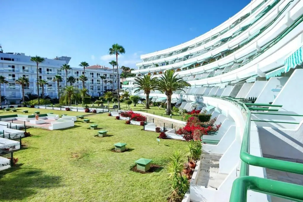 Studio in beachfront complex in El Duque area, Costa Adeje