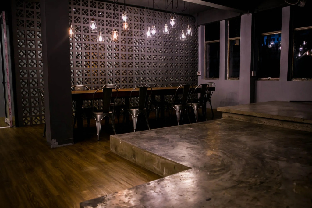 Silom Space Hostel