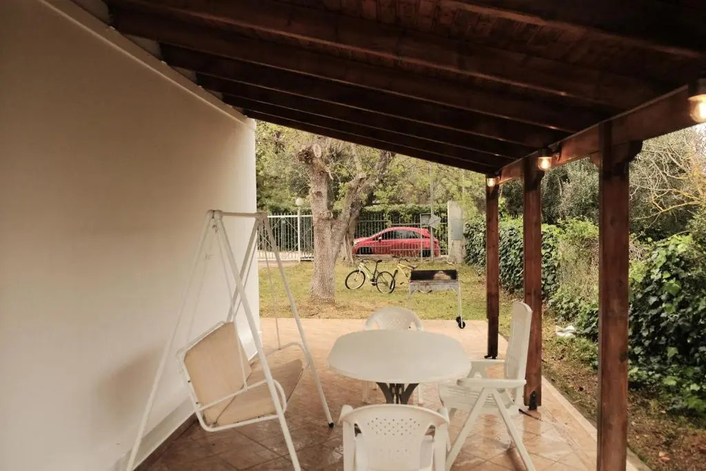 Close to Airport 5 Bedroom Villa by the Sea