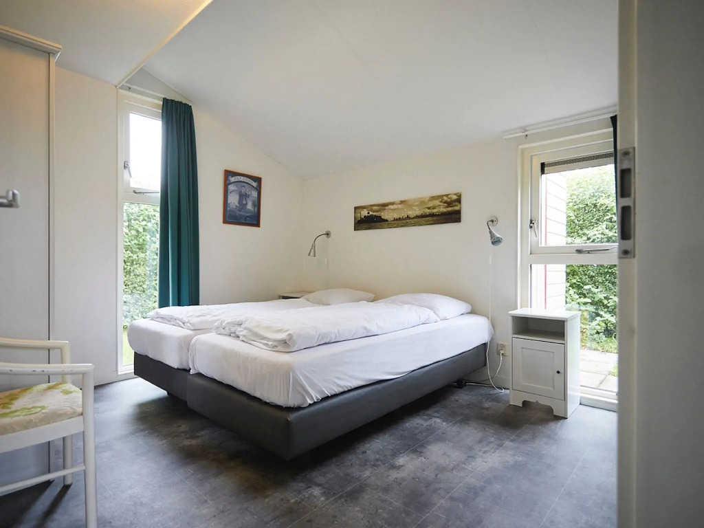 Holiday Home in Zeeland near Lake & Sauna