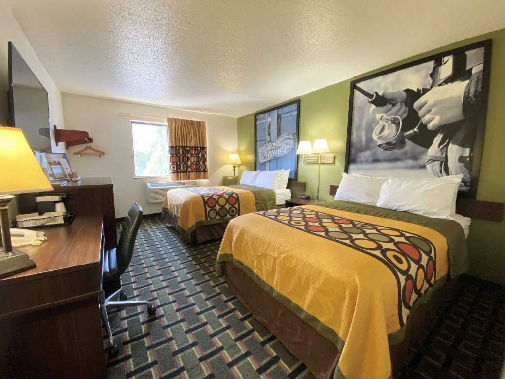 Super 8 by Wyndham Newport News/Jefferson Ave