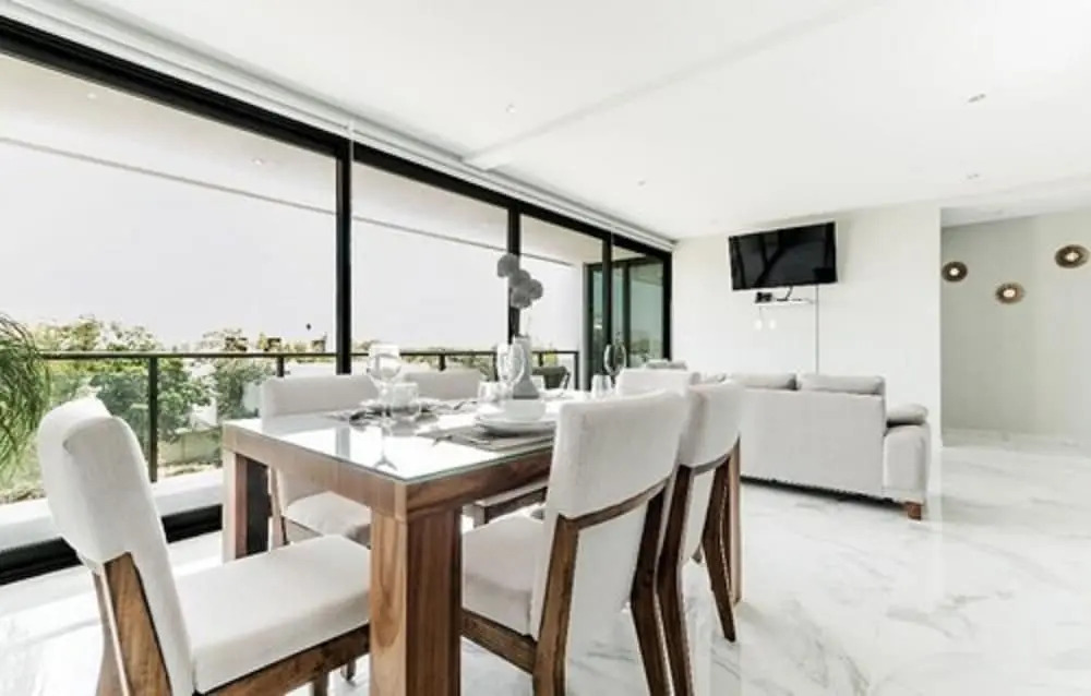 Level luxury condos