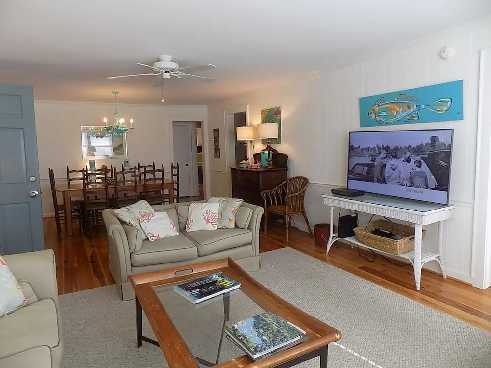 King Fens Inn - 5 Br Home