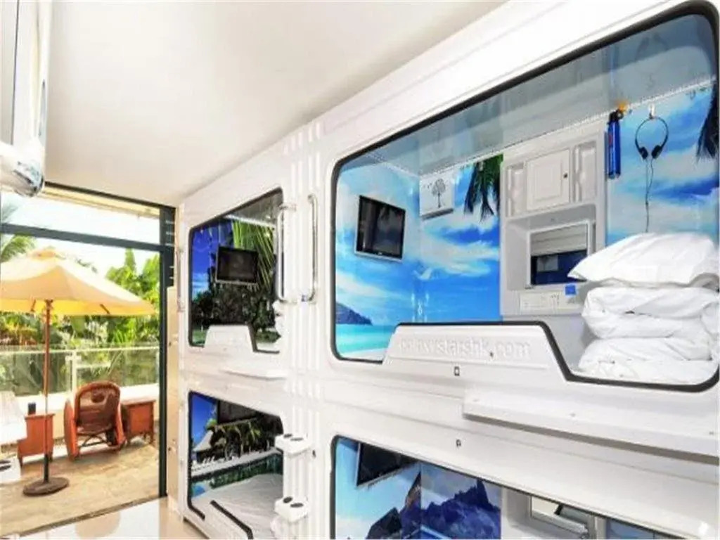 Magic Sea Shore Capsule Hostel