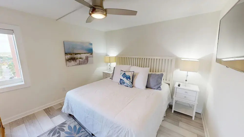 Destin Towers 113 2 Bedroom Condo