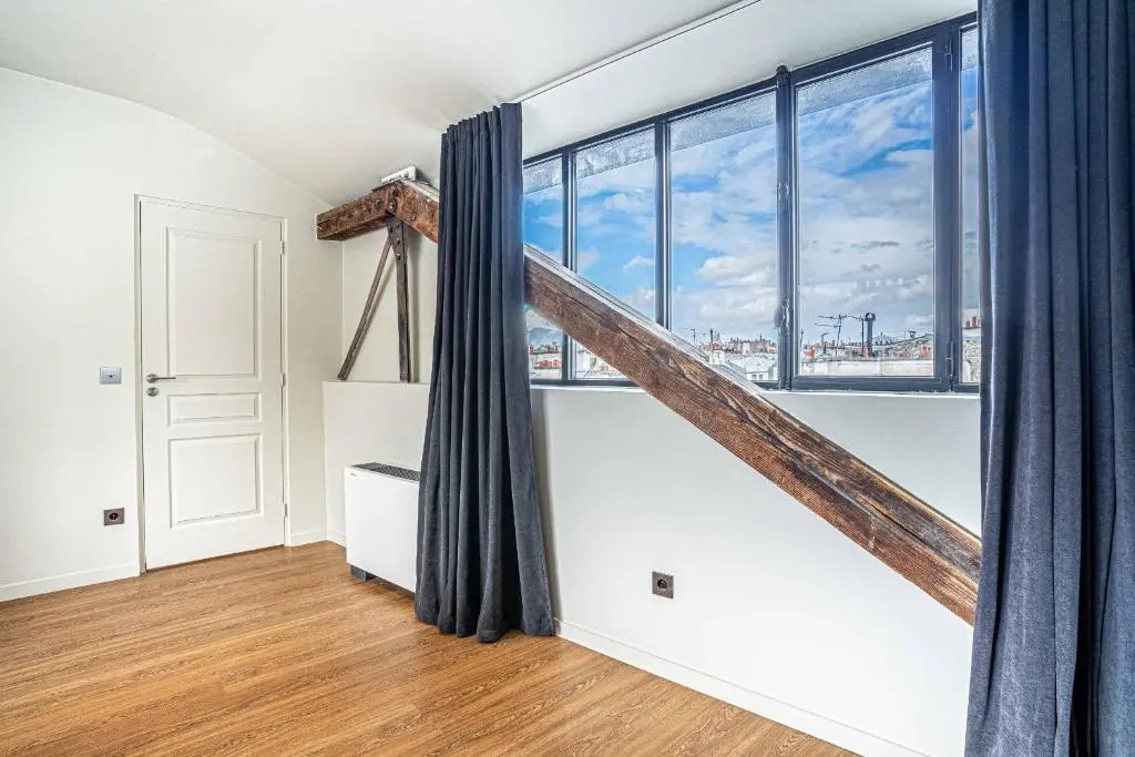 135 - Urban Five Star Apartment in Center of Paris