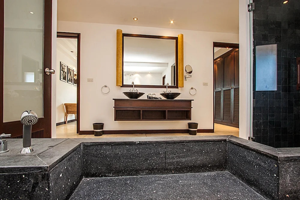Nirano Villa 23 2 Beds