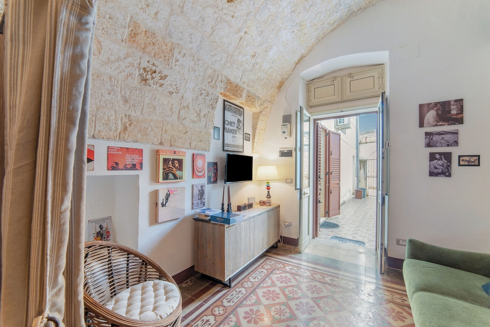 Jazzy House In Historic Centre