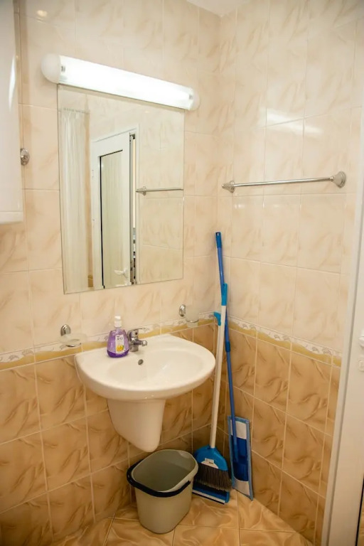 FM Deluxe Studio with Parking & Pool