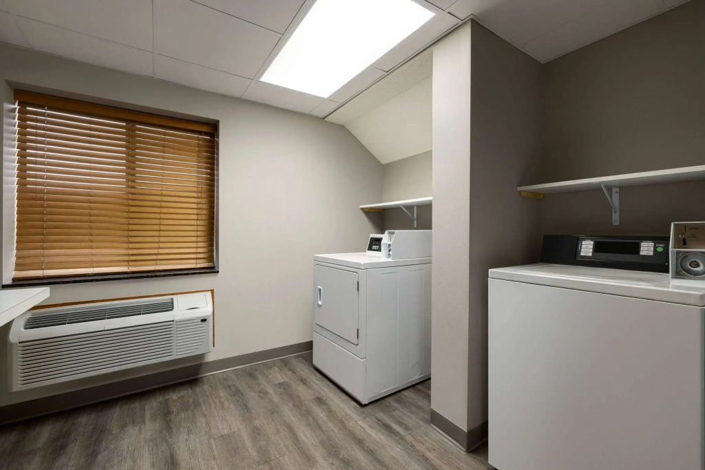 AmericInn by Wyndham Lincoln South